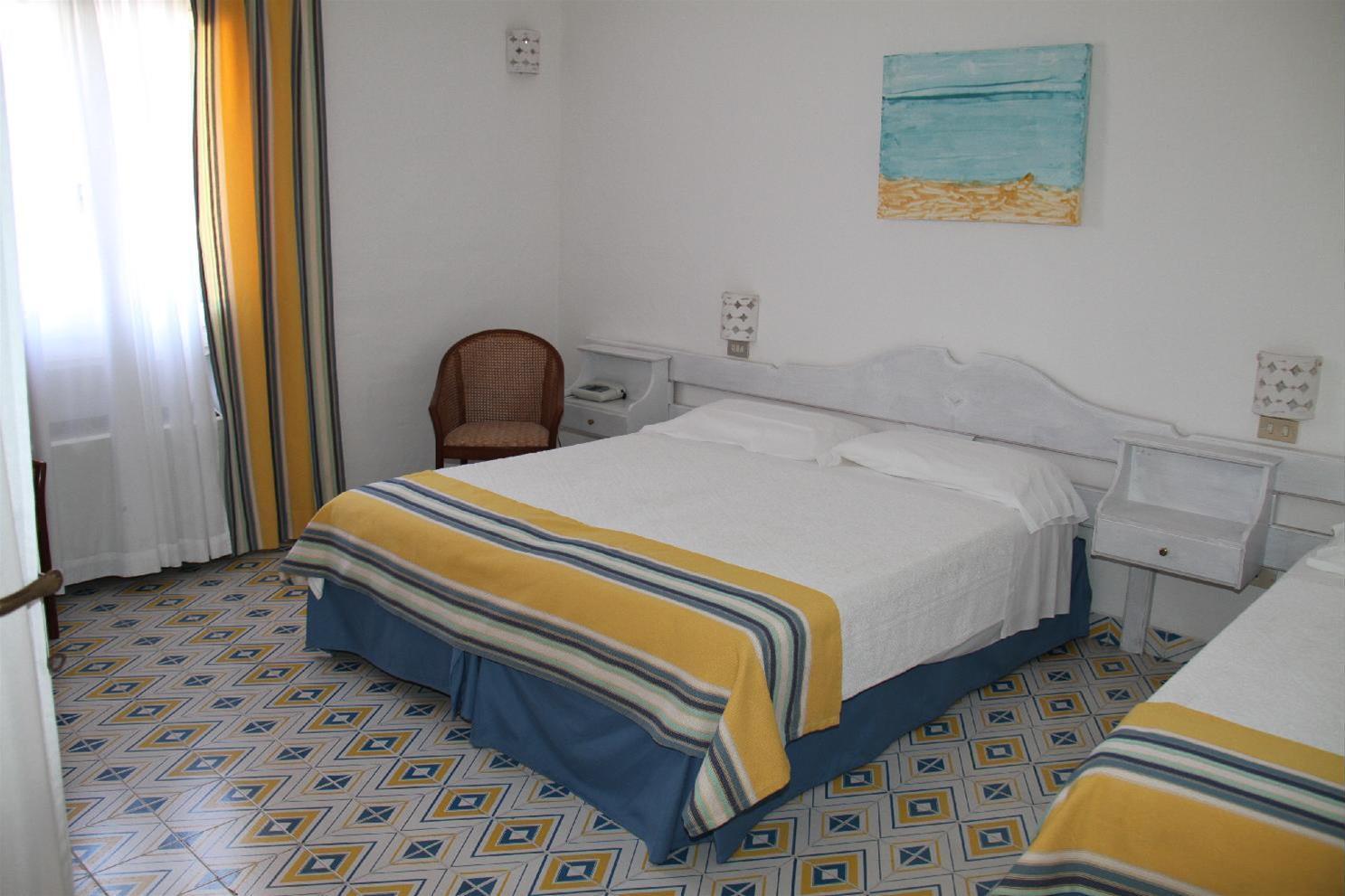 Hotel Tre Botti Baja Sardinia Extérieur photo